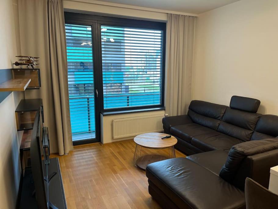 Apartman Holesovice,Balkon,Garaz Prag Exterior foto