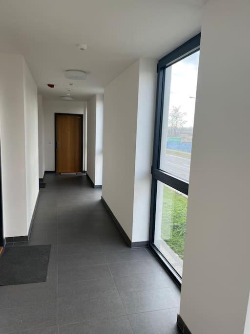 Apartman Holesovice,Balkon,Garaz Prag Exterior foto