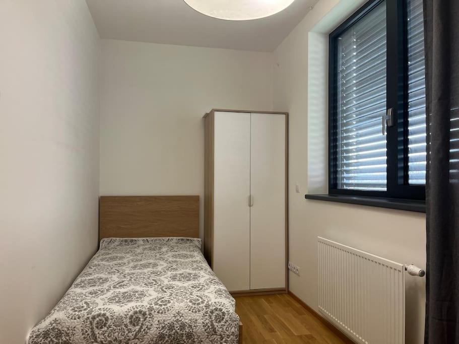 Apartman Holesovice,Balkon,Garaz Prag Exterior foto